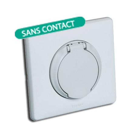 Prise Aldes Céliane avec contact ME4989705